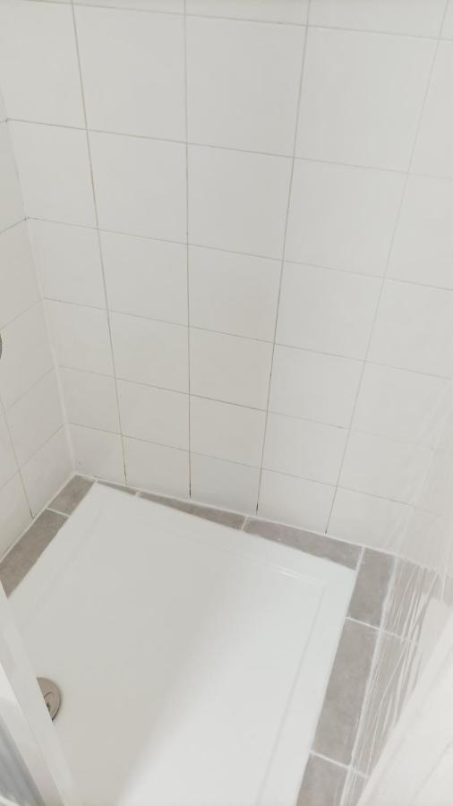 1 Bedroom Apartment - Tv Da Madalena 01 Lisbon Luaran gambar