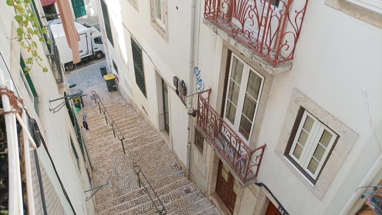 1 Bedroom Apartment - Tv Da Madalena 01 Lisbon Luaran gambar