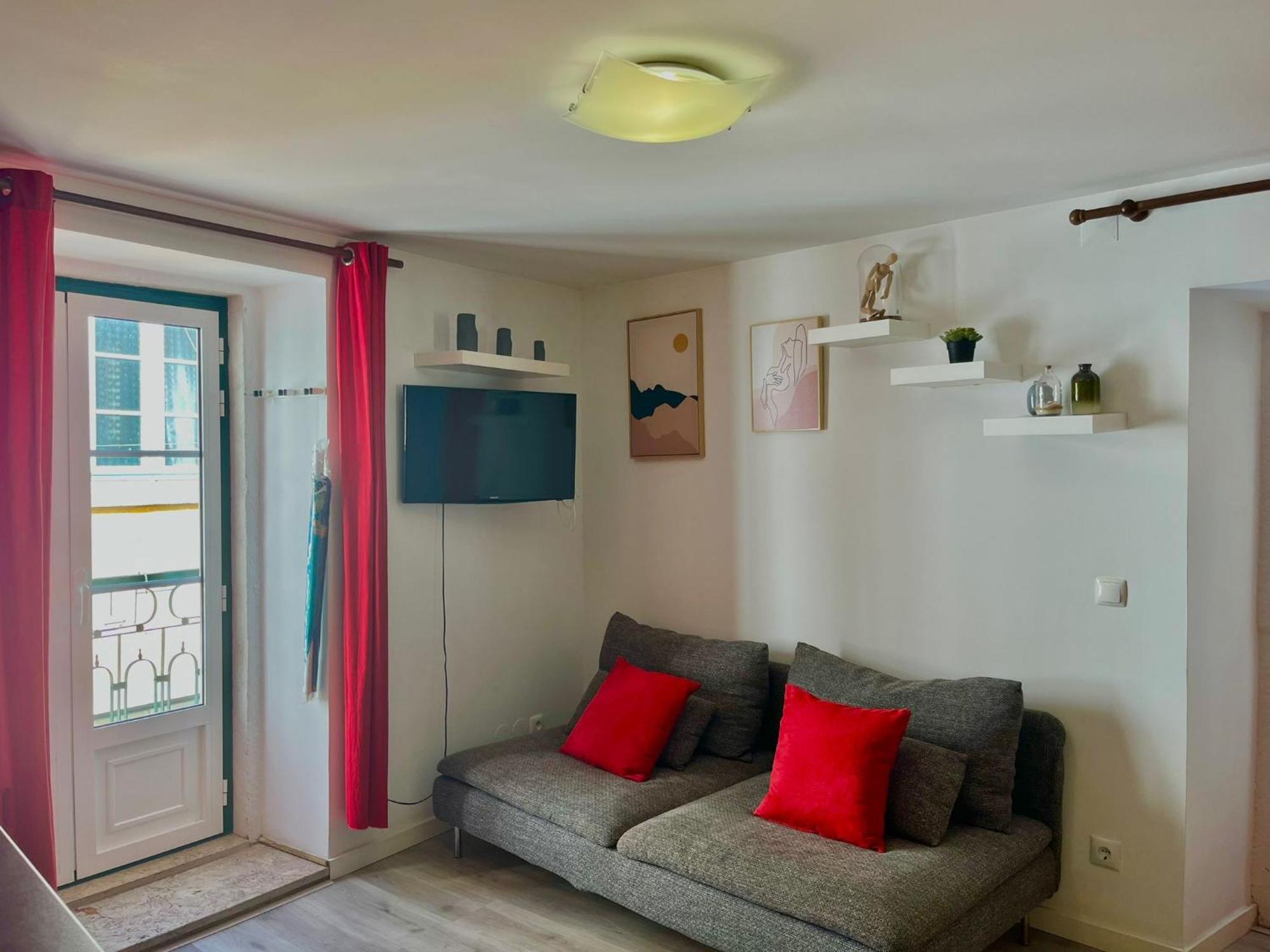 1 Bedroom Apartment - Tv Da Madalena 01 Lisbon Luaran gambar